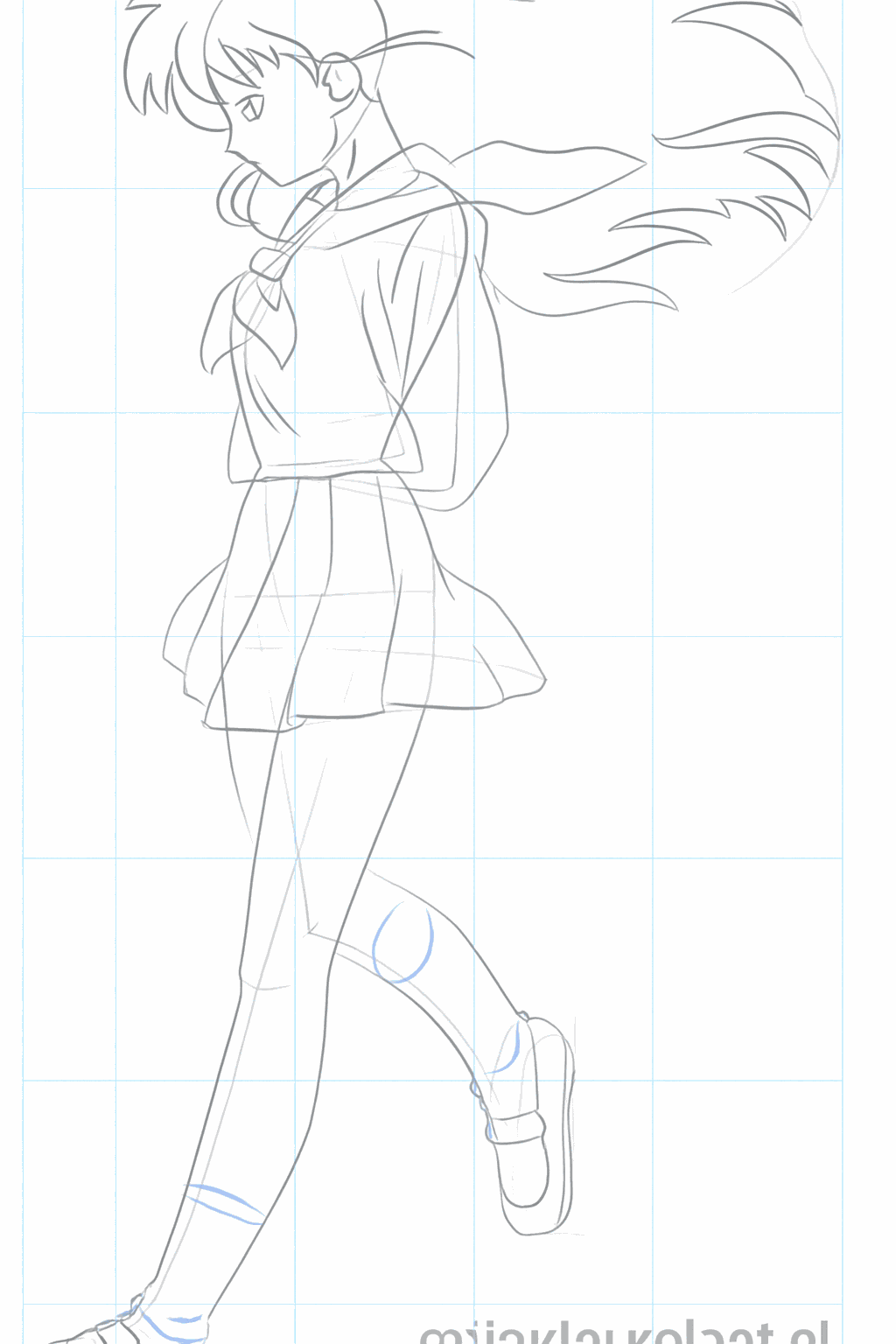 Gezichtsuitdrukking met grote ogen en een kleine glimlach.